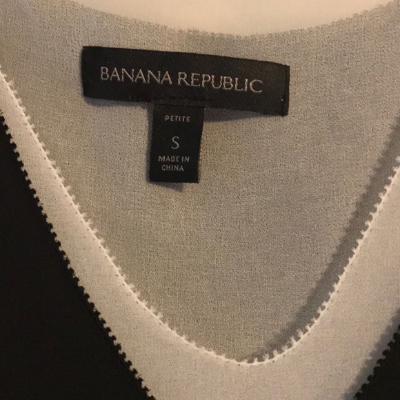Black and white banana republic top - Picture 2 of 5
